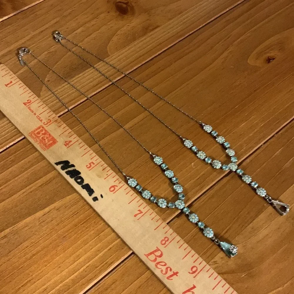Vintage Avon necklaces.  Two of the same but one missing large stone - Picture 4 of 4